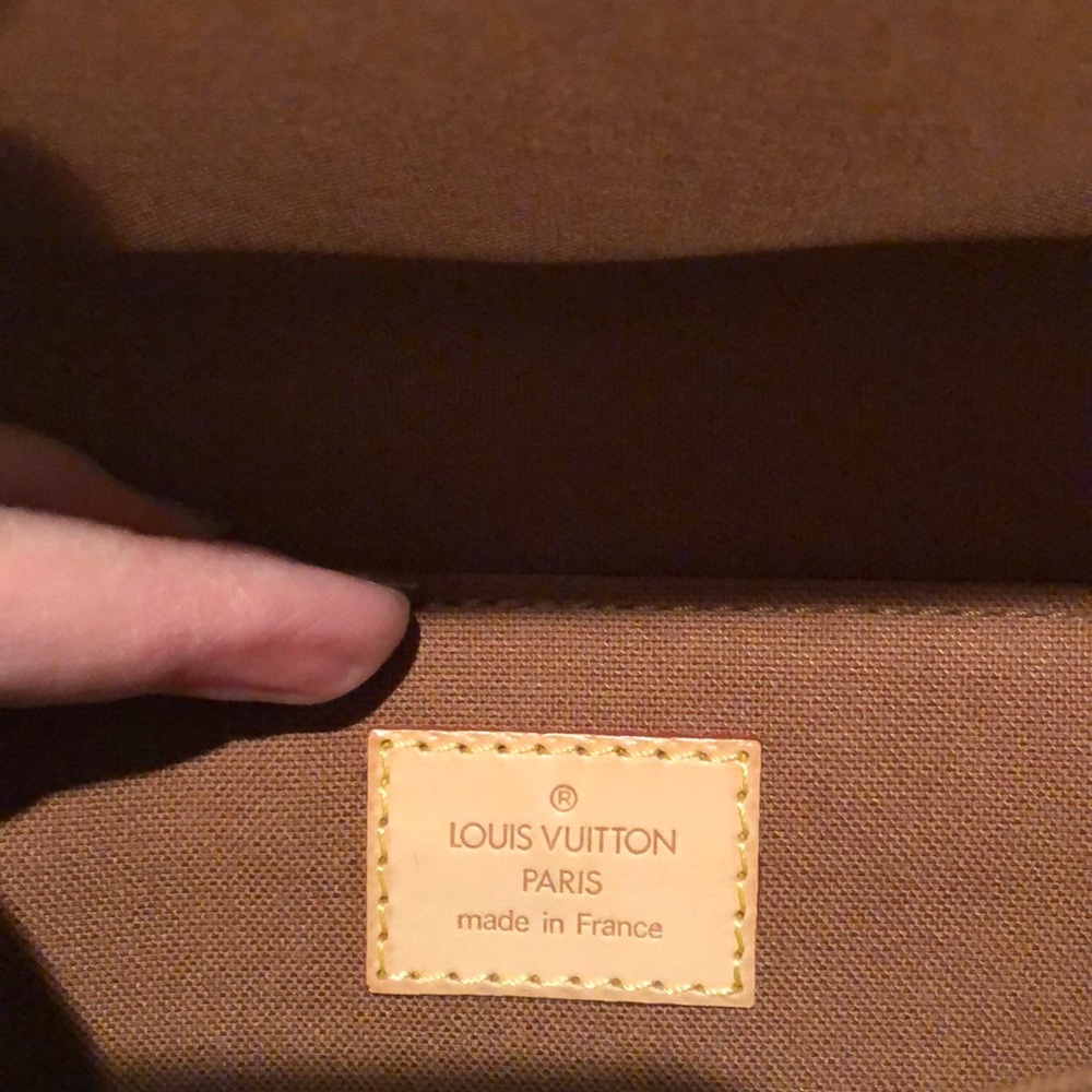 Louis Vuitton great condition ❤️ - Picture 6 of 8